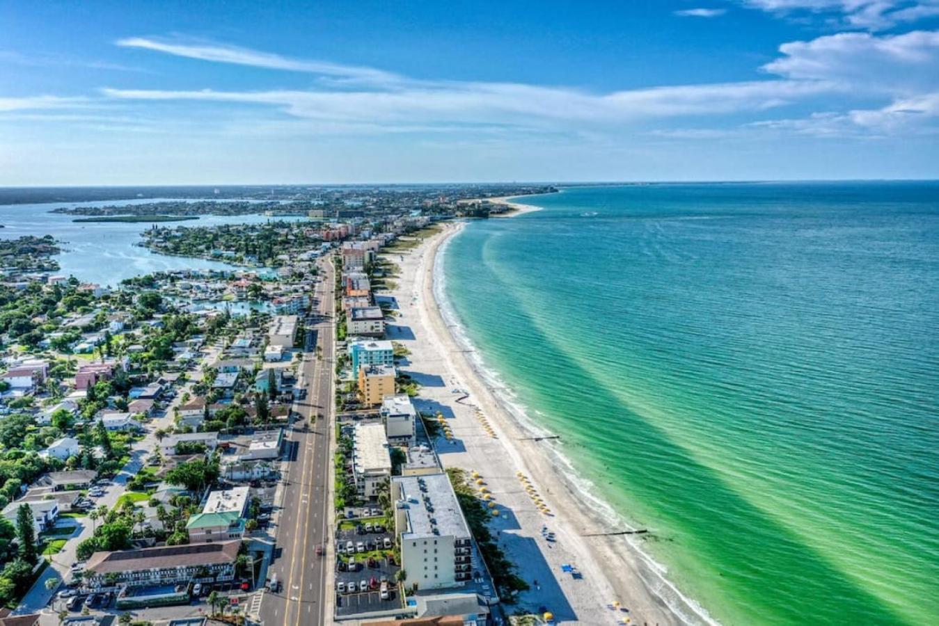 Sunset Beach Suites At Madeira Beach! Pet Friendly With Summer Breezes! - Suite 6 St. Pete Beach Εξωτερικό φωτογραφία